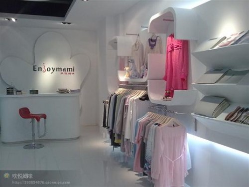 欢悦妈咪女装店铺展示