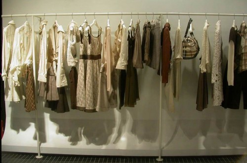 伟伦时尚女装店铺展示