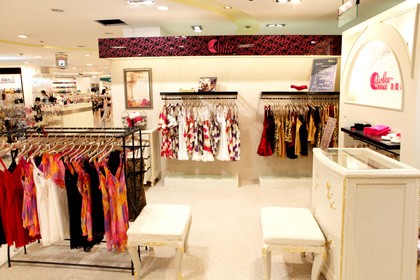 米娅美内衣店铺展示