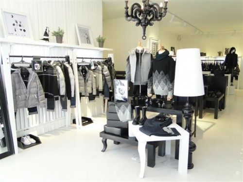 太平鸟男装店铺形象