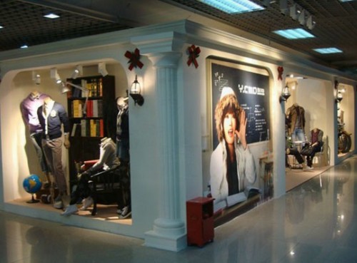 盈彩美地休闲装店铺展示