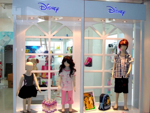 玛丽猫童装店铺展示