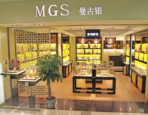 曼古银女装店铺形象