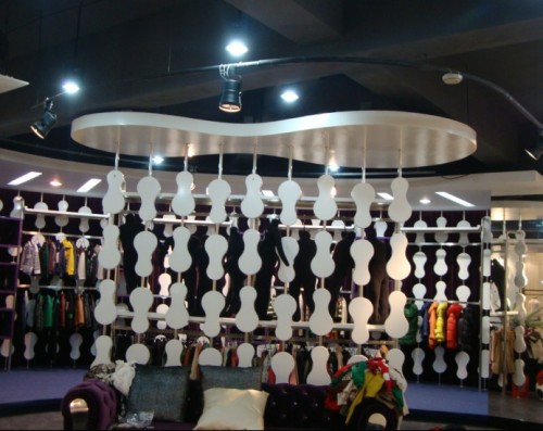 嘟嘟鱼童装店铺展示