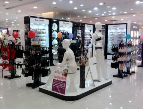 美格莱尔内衣店铺展示