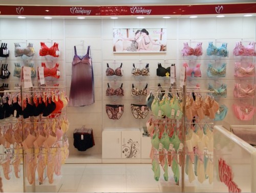 万康内衣店铺展示