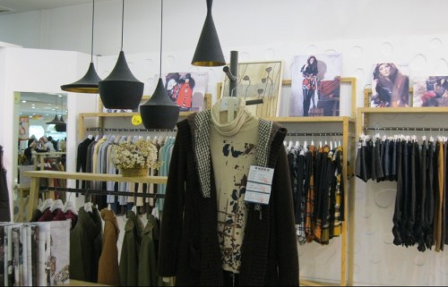 梵凯女装店铺展示