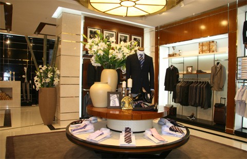 老爷车男装店铺展示