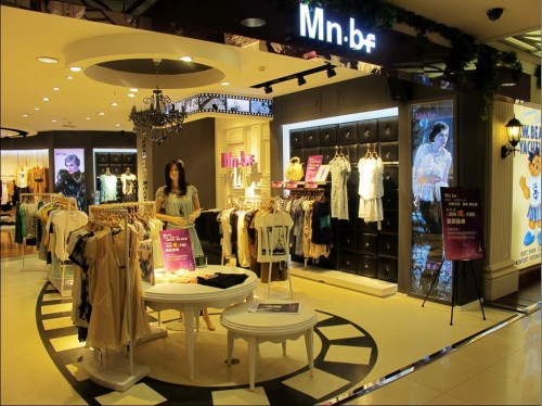 曼诺.比菲女装店铺展示