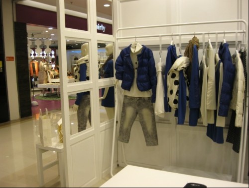 SUPPOSE女装店铺形象