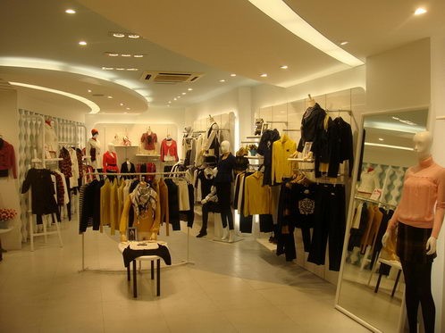 浪漫宣言女装店铺展示