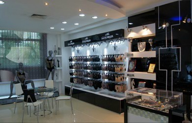 仙宜岱内衣店铺展示