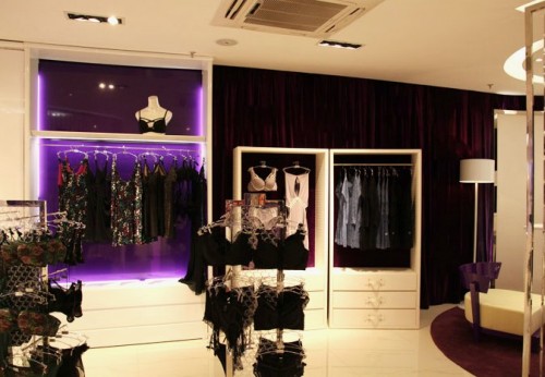 菲越内衣店铺展示