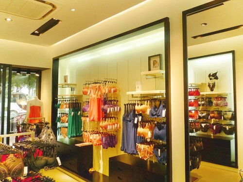 37度love女装店铺形象