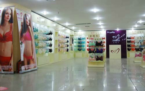 金奴卡内衣店铺展示