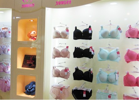 金奴卡内衣店铺展示