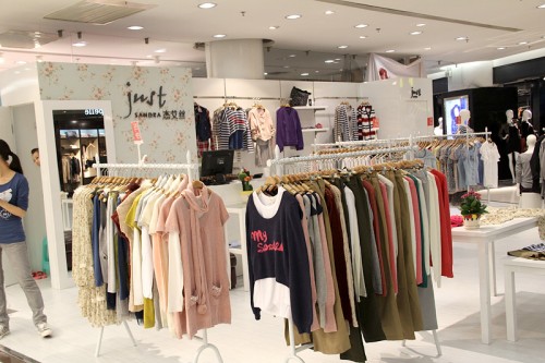 杰艾丝女装店铺展示
