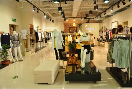 坤斯朵丽女装店铺展示