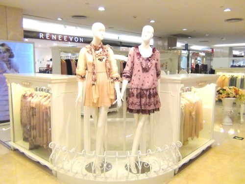 梦丽莎女装店铺展示