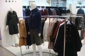 莉阑秀人-lilashorn店铺