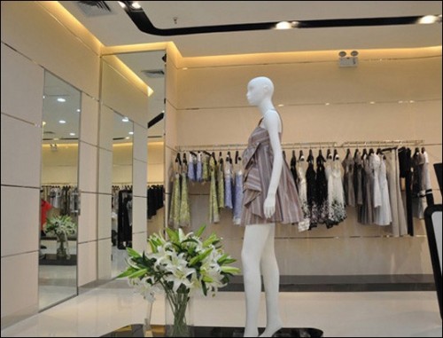 觅可国际女装店铺形象