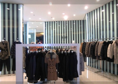 insee女装店铺展示