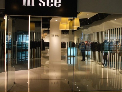 insee女装店铺展示
