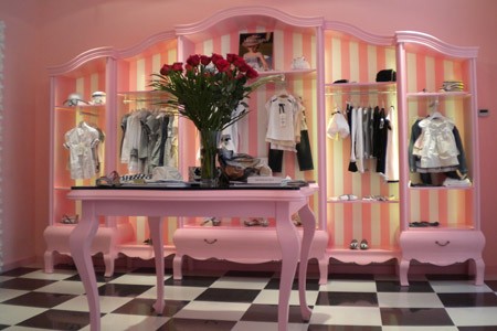 MONNALISA 童装店铺展示