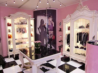 MONNALISA 童装店铺展示