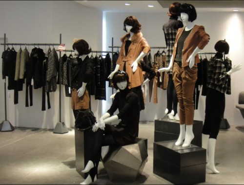 迈堤女装店铺展示