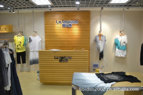 丽比多女装店铺形象