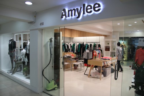 艾米丽女装店铺形象