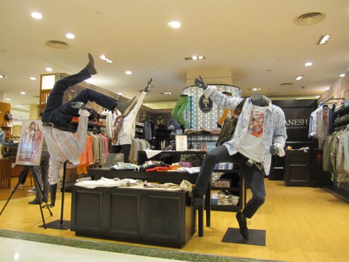 迦乃士休闲装店铺展示