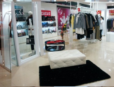 玛尔斯女装店铺形象