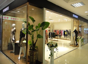 敦奴女装店铺形象