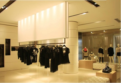 LOVEWIN女装店铺展示