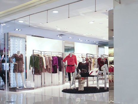 歌尔莉女装店铺展示