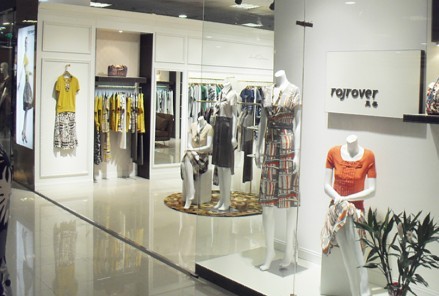 莱姿女装店铺展示