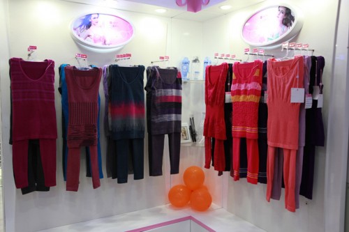 桃花季内衣店铺形象