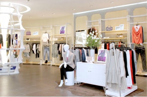 斐格思女装店铺展示