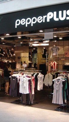 贝特尔芭斯女装店铺展示