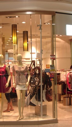 贝特尔芭斯女装店铺展示