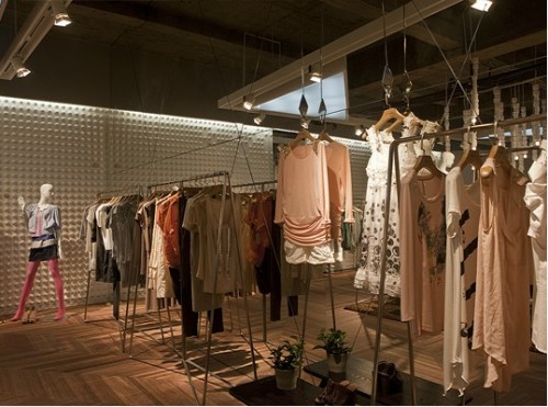 碧可女装店铺展示