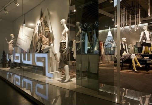 碧可女装店铺展示