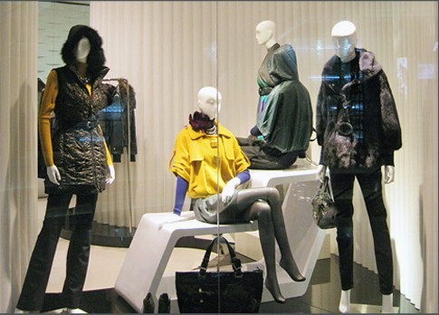 裘堤婼女装店铺展示