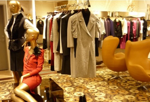 杰斯蒂尼女装店铺形象