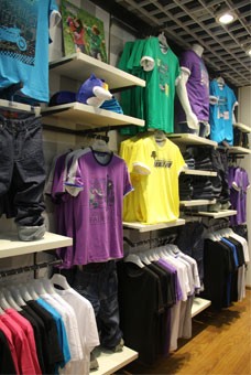 圣天狐休闲装店铺形象