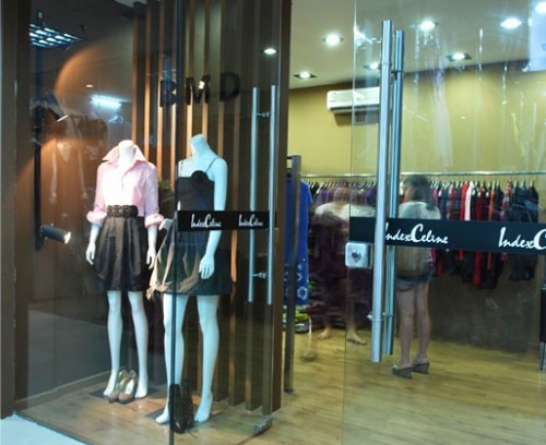 茵蒂丝.琳女装店铺展示