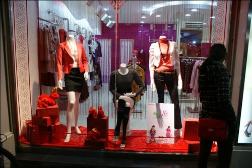 赑琪女装店铺展示