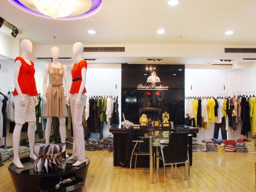 琲琪女装店铺展示